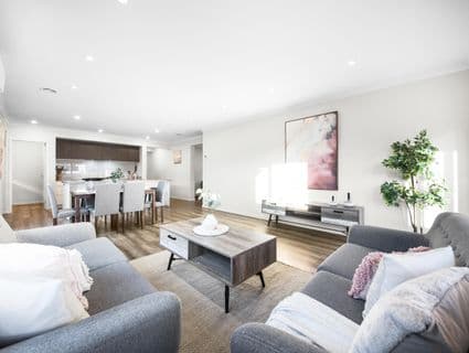 9 Honeyblossom Street, Manor Lakes - Thumbnail 5
