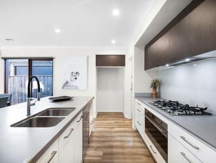 9 Honeyblossom Street, Manor Lakes - Thumbnail 7