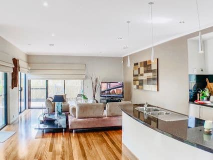 5 Springbank Court, Point Cook - Thumbnail 5