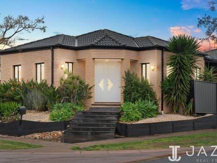 15 Dunstan Road, Point Cook - Image 1
