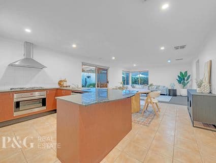12 Palais Close, Narre Warren South - Thumbnail 4