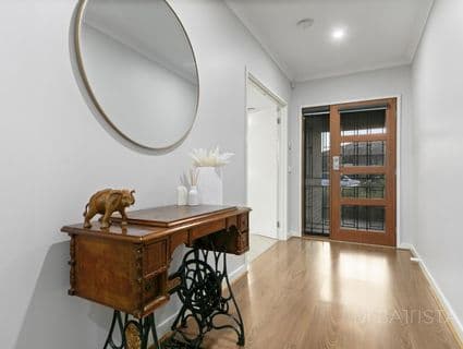 4 Millicent Drive, Craigieburn - Thumbnail 2