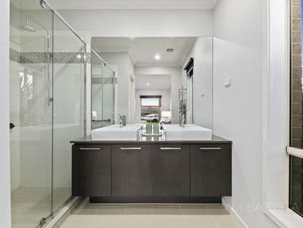 4 Millicent Drive, Craigieburn - Thumbnail 4