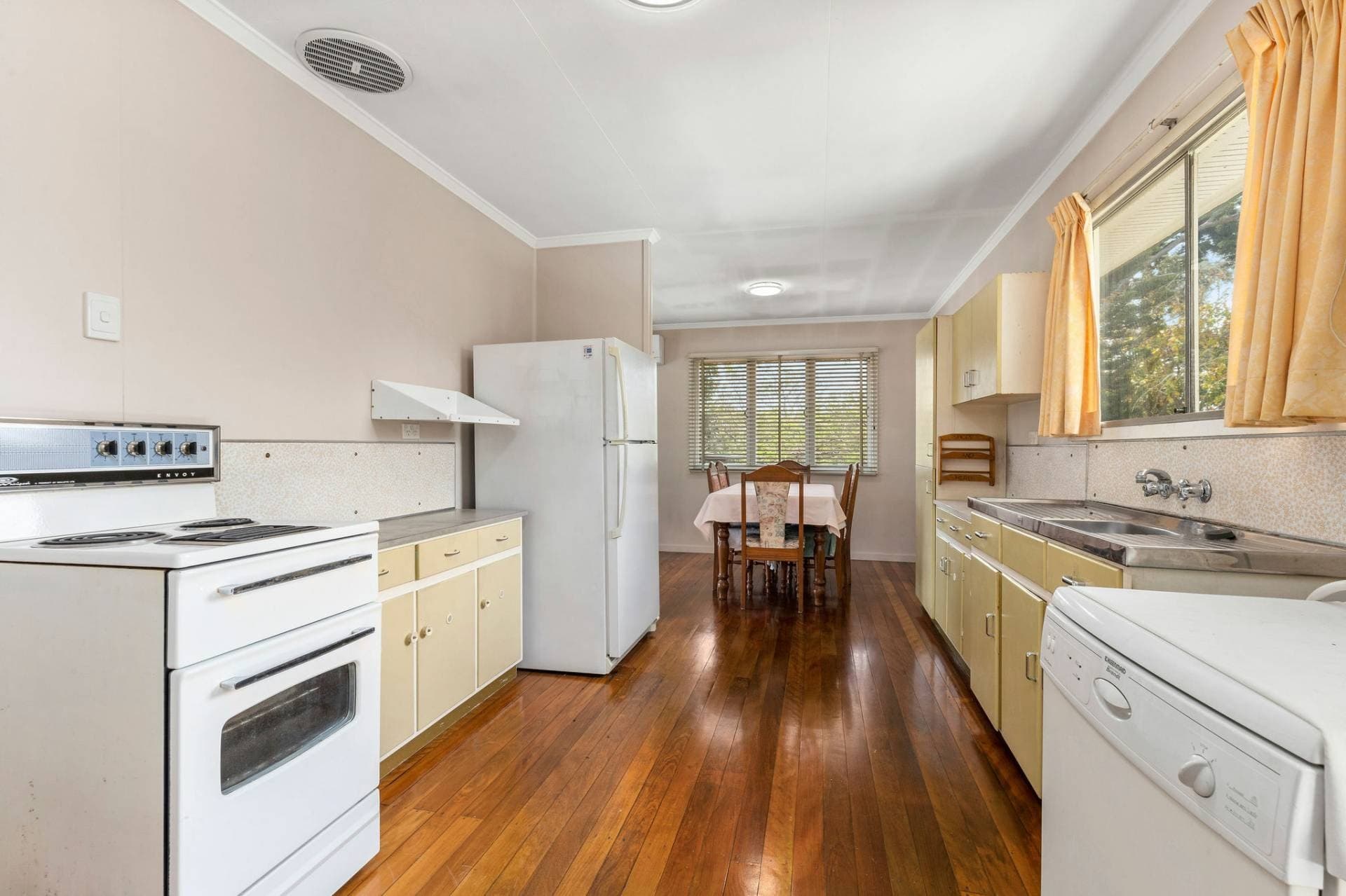 16 Foley St, Lawnton, QLD, Lawnton - Thumbnail 5