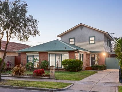 9 First Avenue, Craigieburn - Image 1