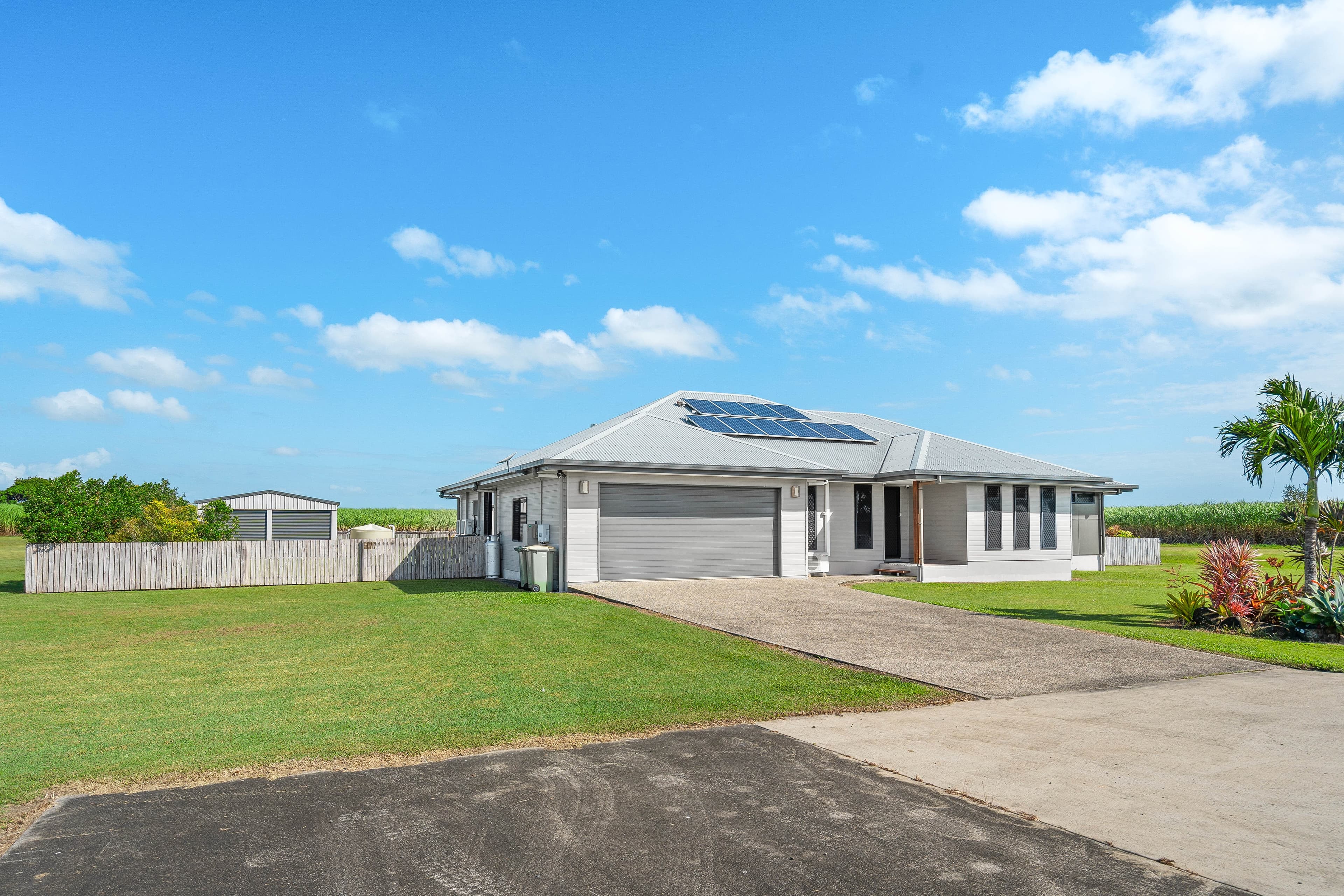 335 Holmes Road, Bakers Creek - Thumbnail 2