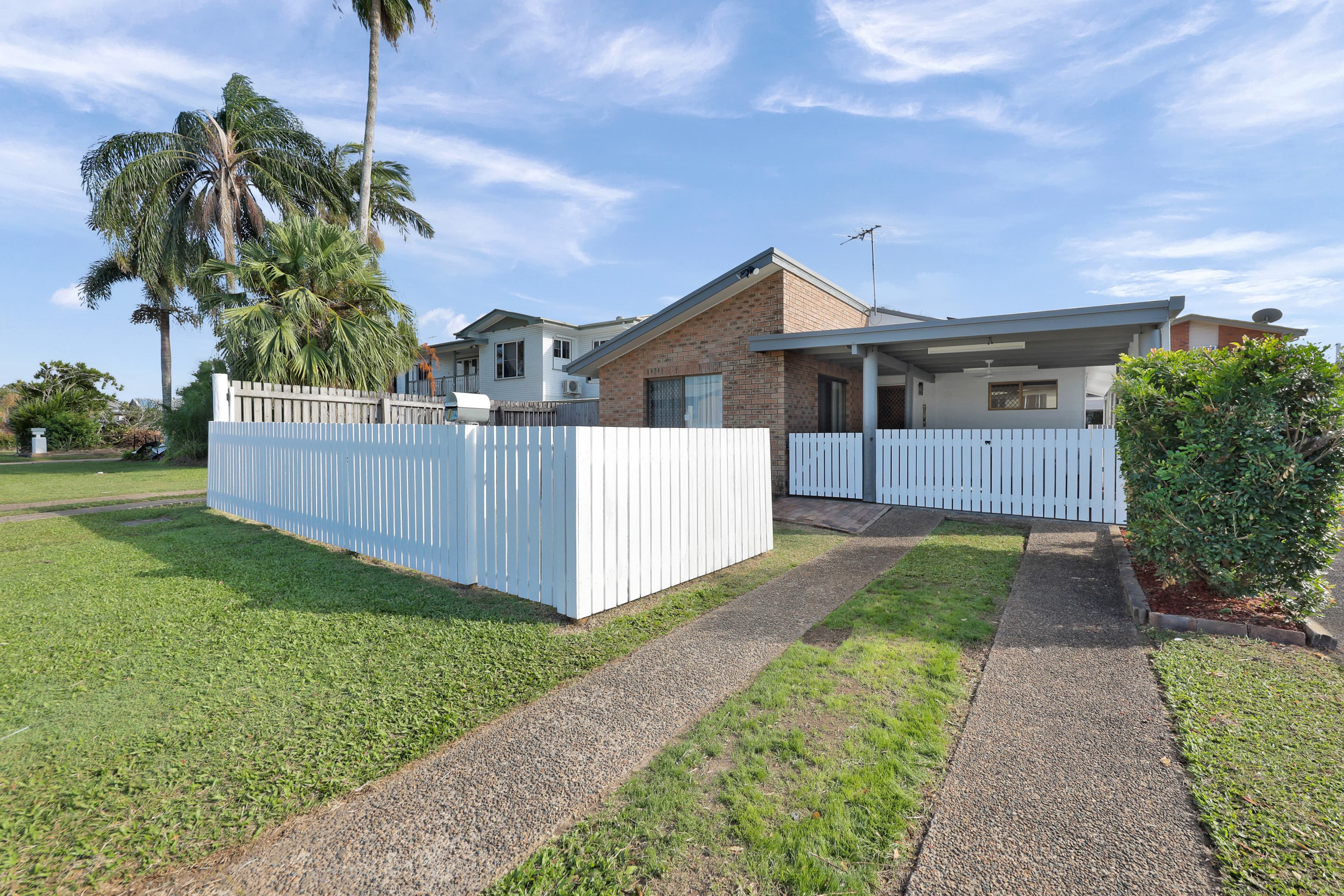2/16 Graffunder Street, South Mackay - Image 1