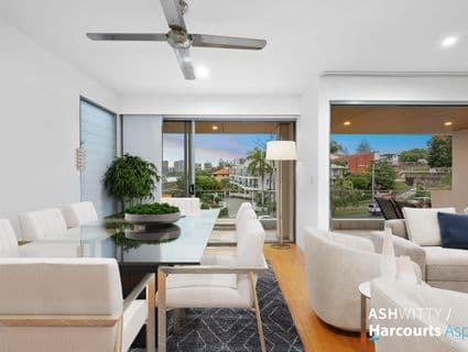 51 Mclean Street, Coolangatta - Thumbnail 3