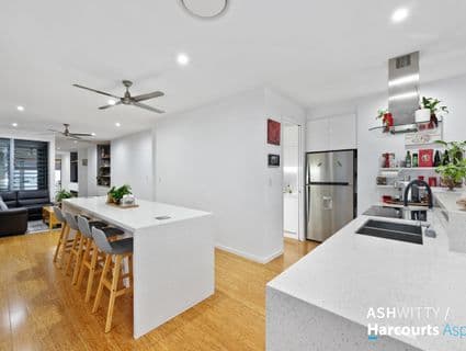 51 Mclean Street, Coolangatta - Thumbnail 6