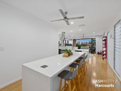 51 Mclean Street, Coolangatta - Thumbnail 7