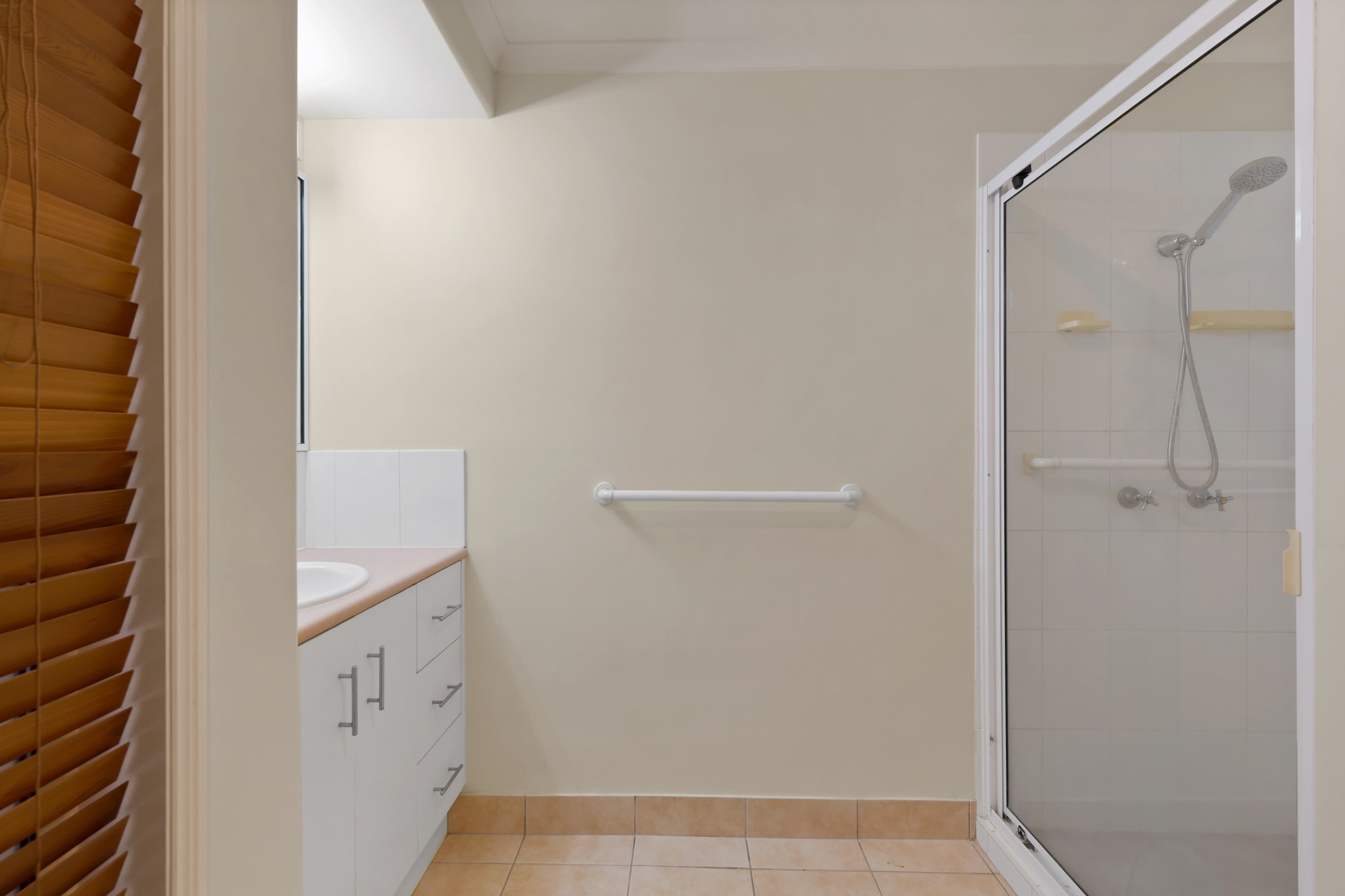 1/8 Steen Street, South Mackay - Thumbnail 5