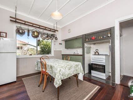 8 Lynn Street, Hilton - Thumbnail 5
