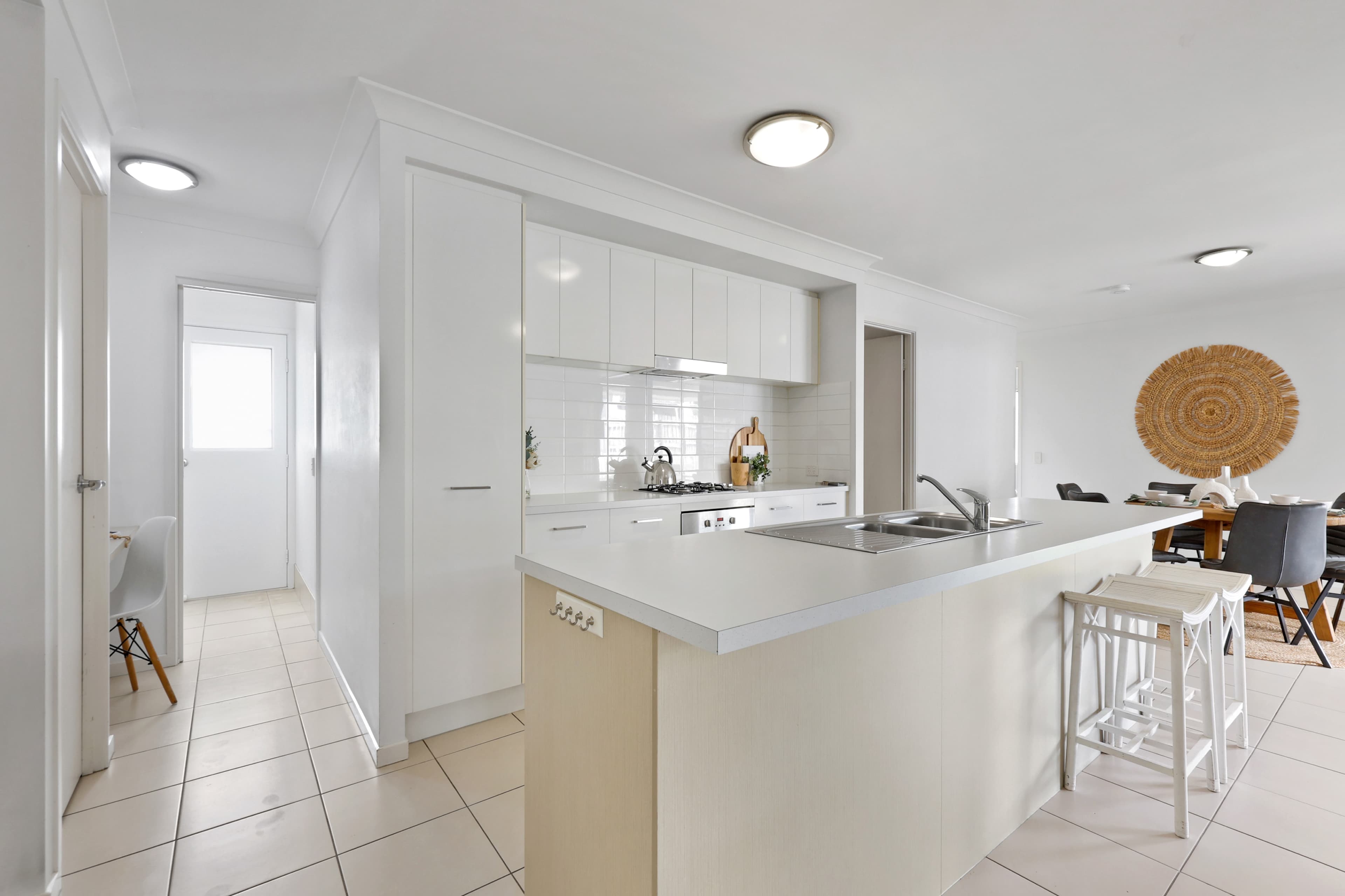 8 Sonoran Street, Rural View - Thumbnail 4