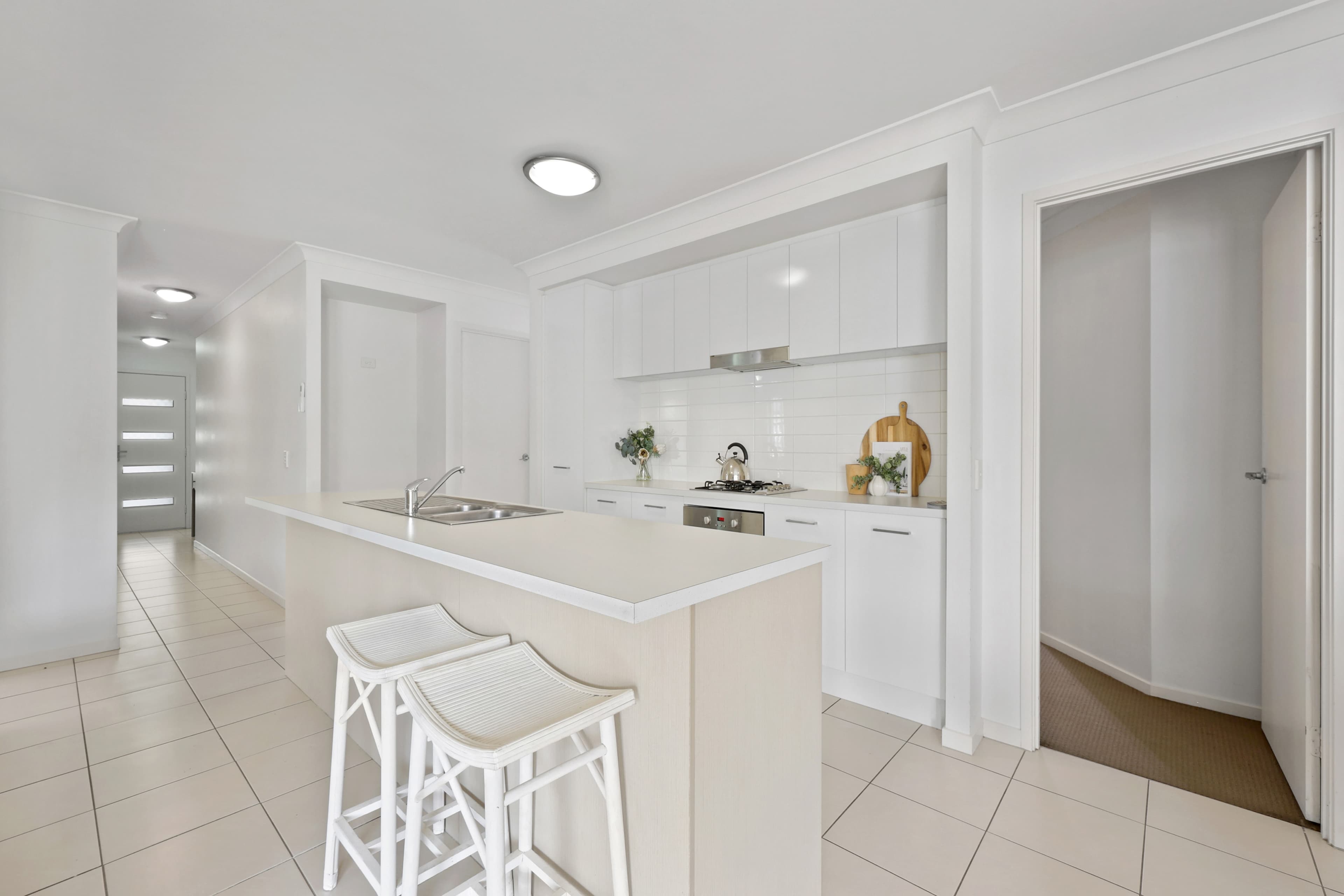 8 Sonoran Street, Rural View - Thumbnail 5