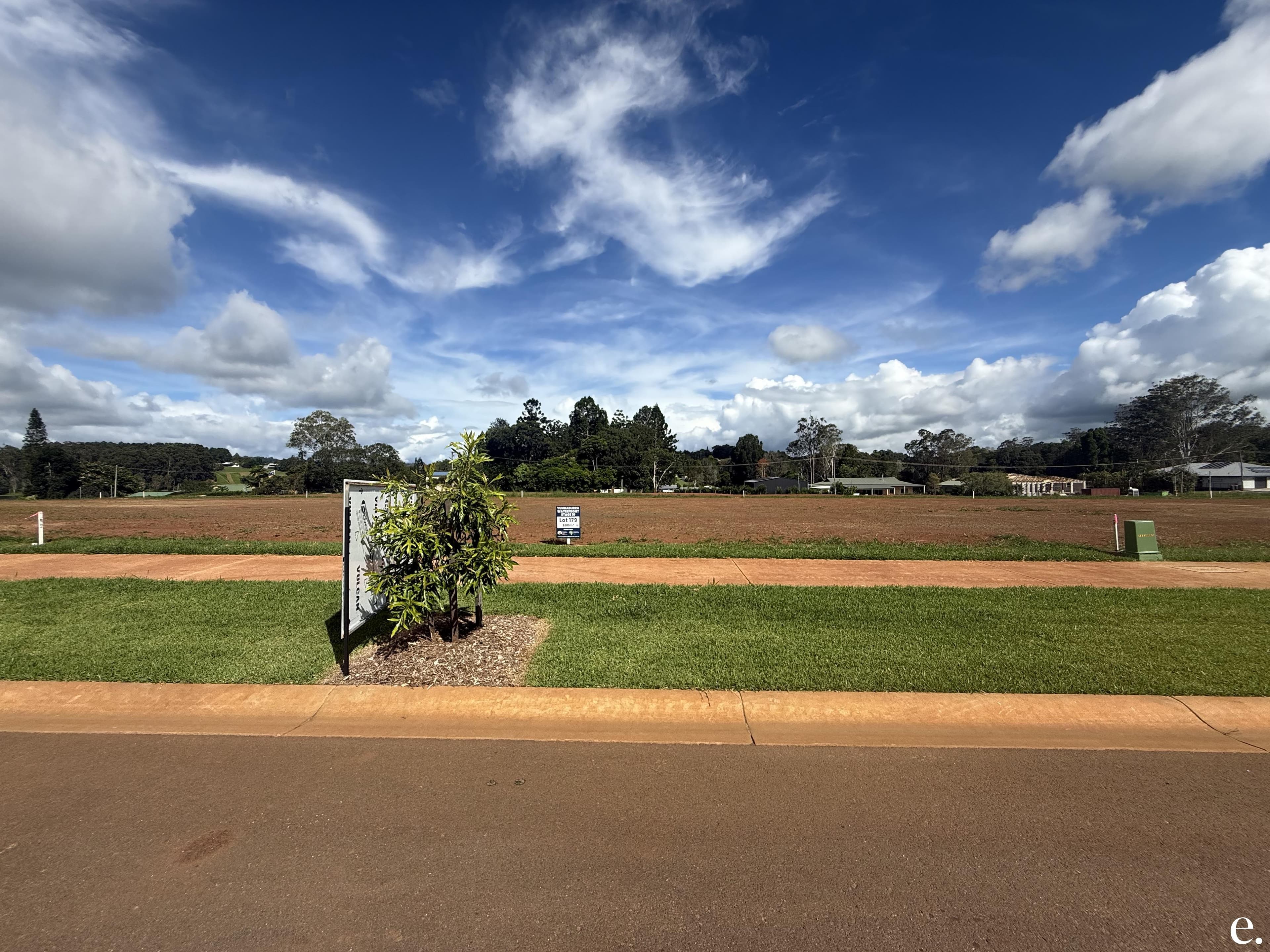 Lakeshore Court, Yungaburra - Thumbnail 2