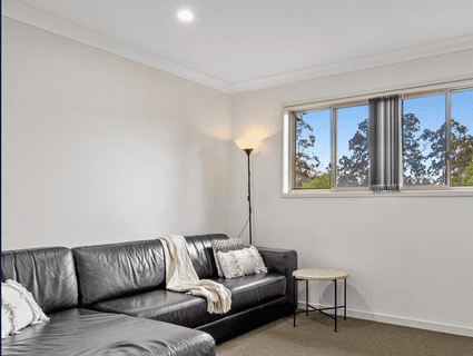 22 Bishampton Circuit, Logan Reserve - Thumbnail 5