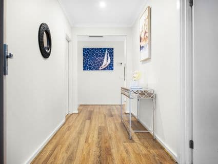 190 Manor Lakes Boulevard, Manor Lakes - Thumbnail 2