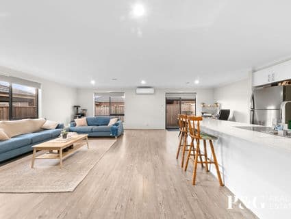 48 Moroak Crescent, Clyde North - Thumbnail 2