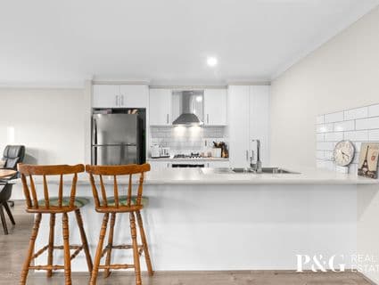 48 Moroak Crescent, Clyde North - Thumbnail 3