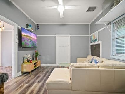 713 Pacific Highway, Belmont - Thumbnail 4