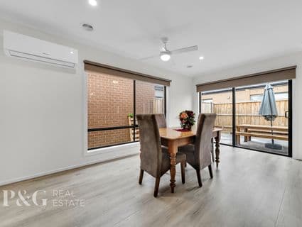 32 Bonza Circuit, Clyde North - Thumbnail 4