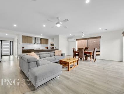 32 Bonza Circuit, Clyde North - Thumbnail 5