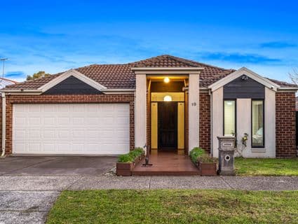 19 Fawkner Lane, Craigieburn - Image 1
