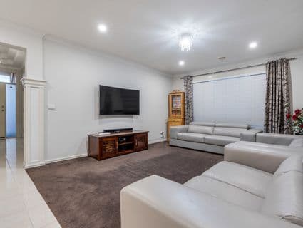 19 Fawkner Lane, Craigieburn - Thumbnail 3