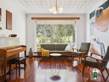 27 Grandpre Crescent, Hamilton Hill - Thumbnail 2