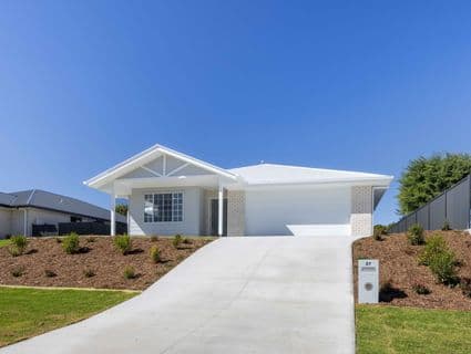 27 Langara Drive, Southside - Image 1