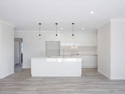 27 Langara Drive, Southside - Thumbnail 3