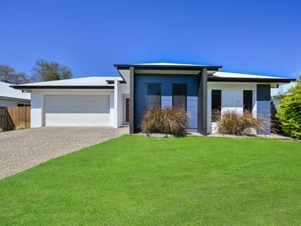 34 Dune Parade, Bushland Beach - Image 1