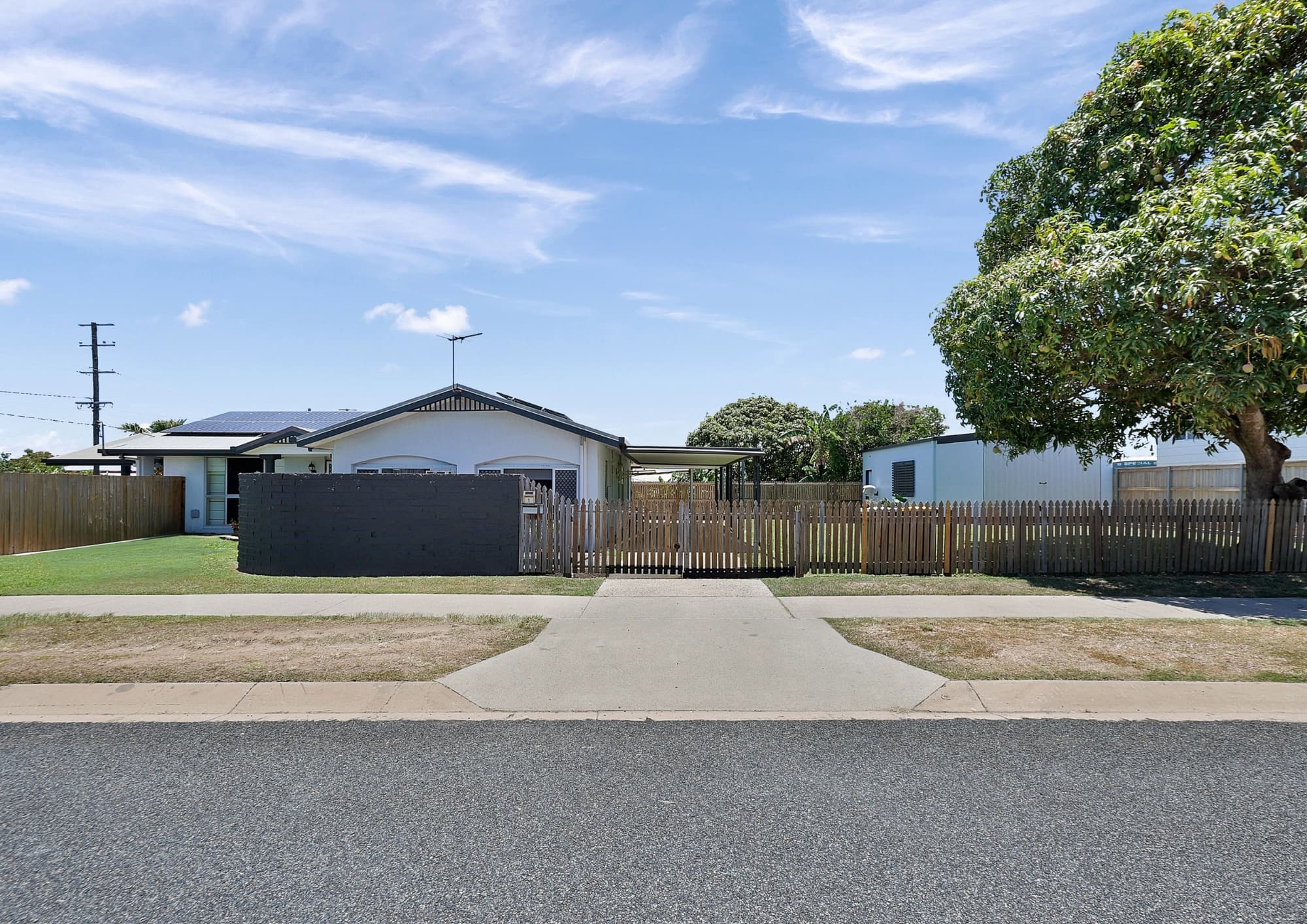 1 Deguara Drive, Beaconsfield - Thumbnail 2