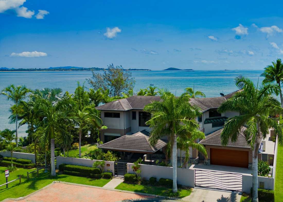 22 Beach Road, Dolphin Heads - Thumbnail 2