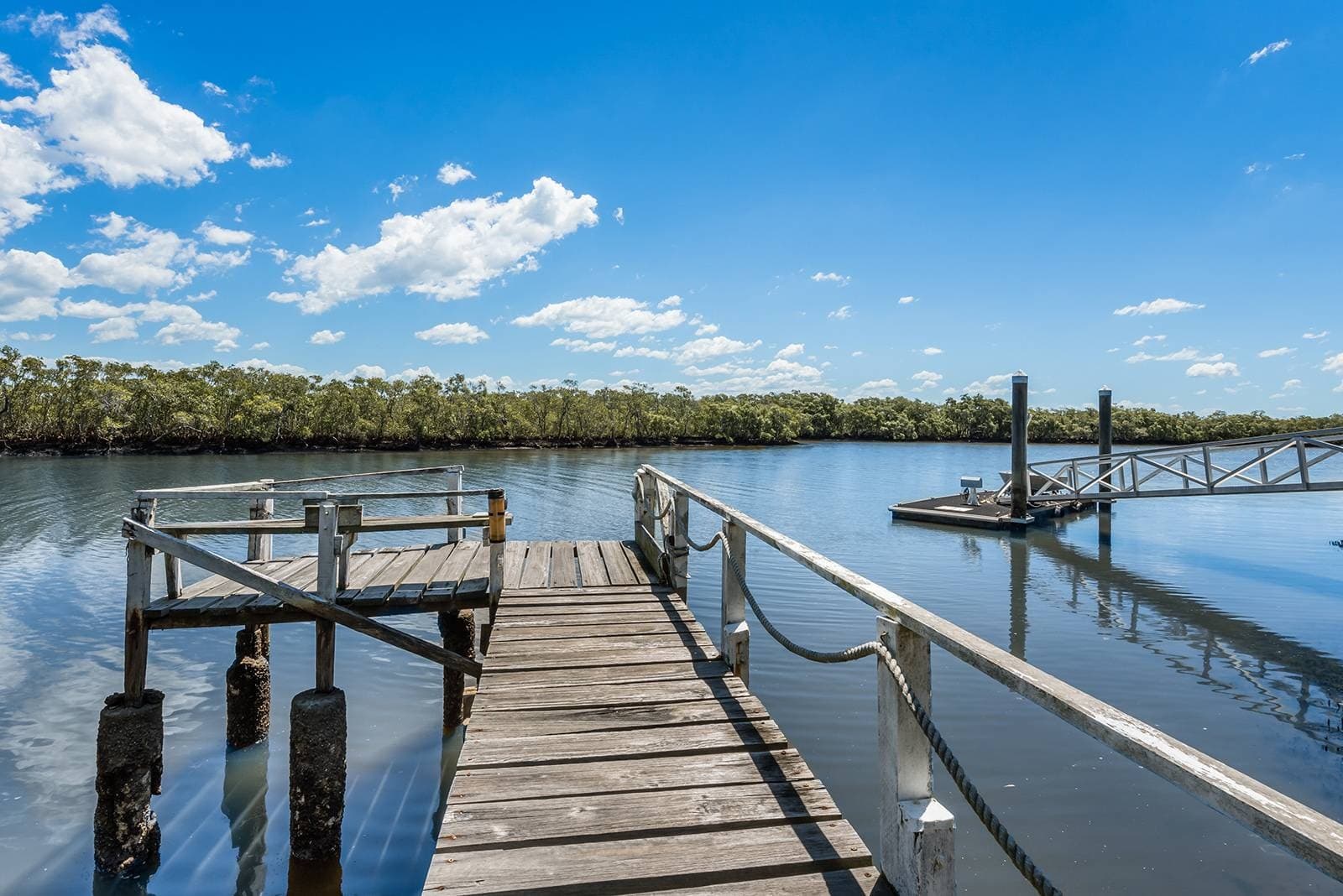 98 Holmes St, Brighton, QLD, Brighton - Thumbnail 2