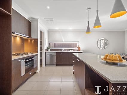 57 Regal Road, Point Cook - Thumbnail 3