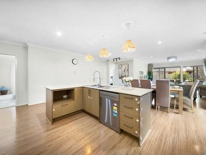 17 Heathcote Road, Manor Lakes - Thumbnail 6