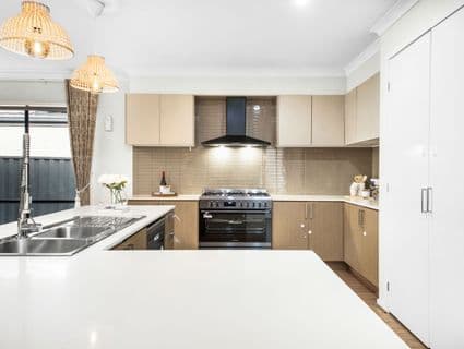 17 Heathcote Road, Manor Lakes - Thumbnail 7