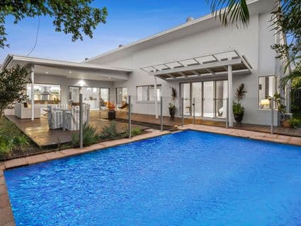 9 Inverness Place, Peregian Springs - Image 1