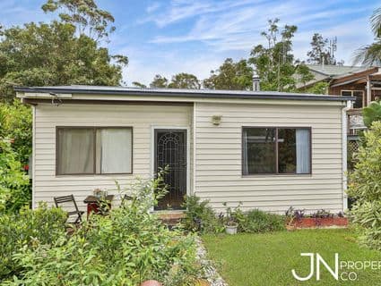 164 Dudley Street, Lake Haven - Image 1