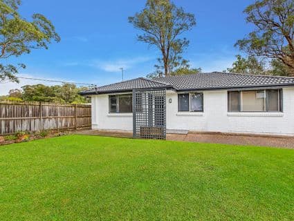 404, Berkeley Vale - Thumbnail 2