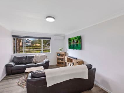 404, Berkeley Vale - Thumbnail 7