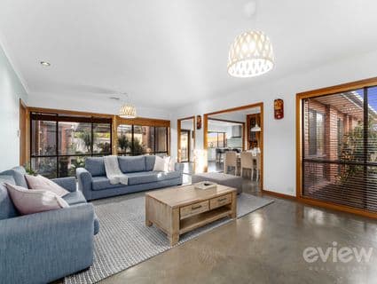 4 Koel Place, Werribee - Thumbnail 2