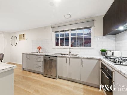 42 Sweet Gum Avenue, Narre Warren - Thumbnail 2
