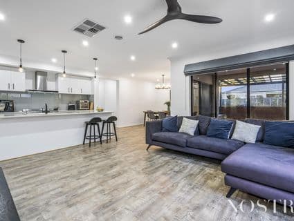 8 Cascade DRIVE, Beveridge - Thumbnail 2
