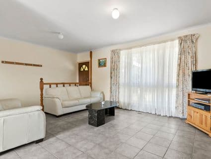8 Belinda Street, Rye - Thumbnail 2