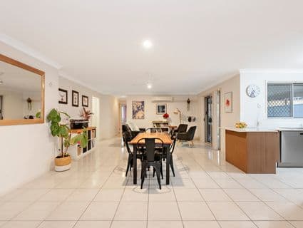 42 Treeline Circuit, Upper Coomera - Thumbnail 4
