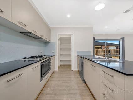 37 Cascade Drive, Beveridge - Thumbnail 6