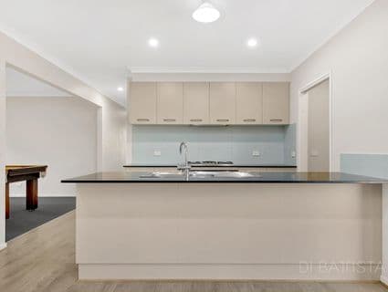 37 Cascade Drive, Beveridge - Thumbnail 7