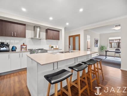 27 Jansar Street, Point Cook - Thumbnail 4